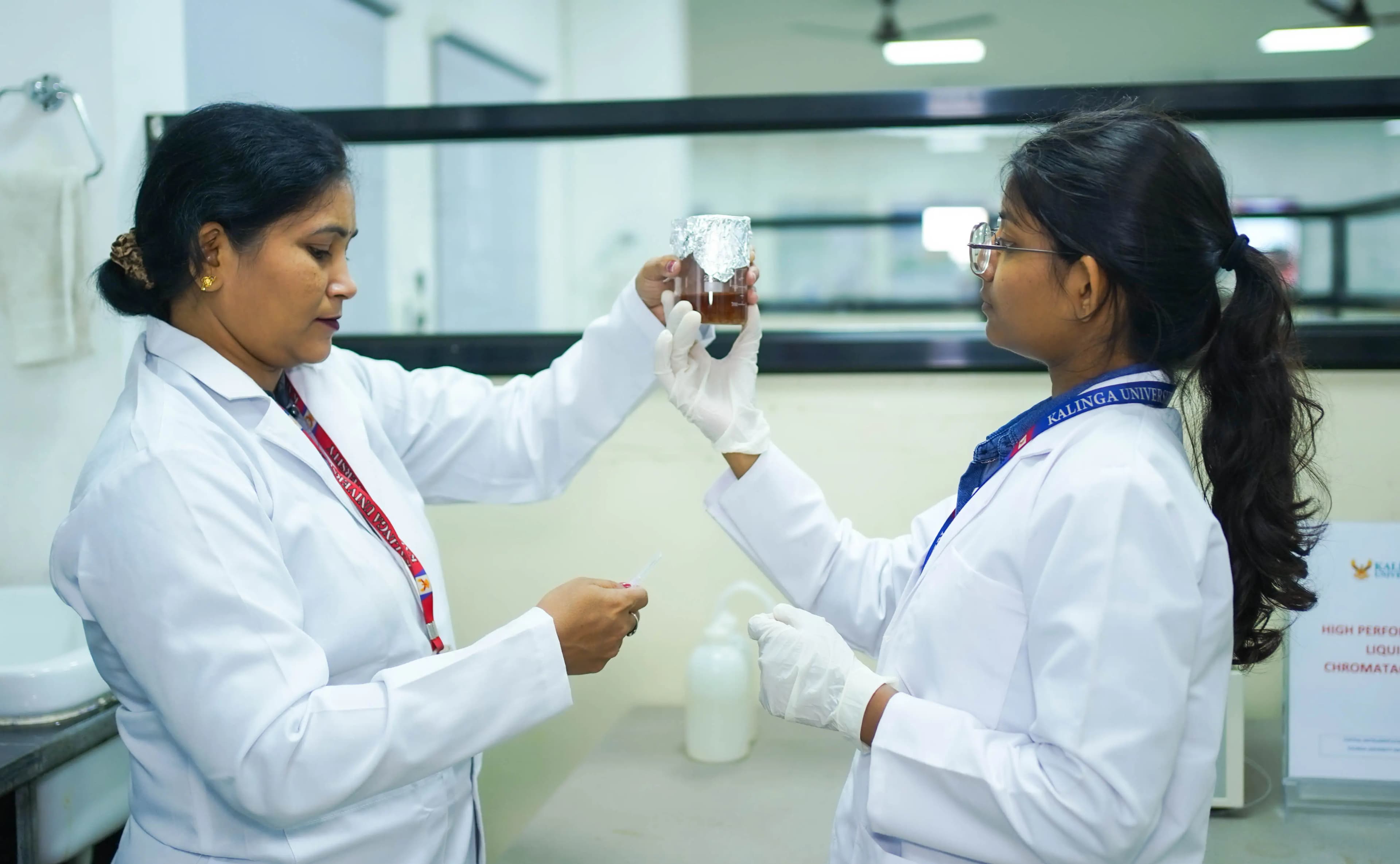 Laboratories Glimpse 6